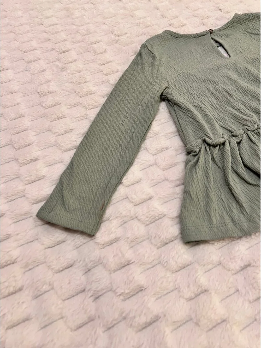 Carter’s Girls Long Sleeve Peplum Top w/ Embroidered Floral Accent (3T) *NWT